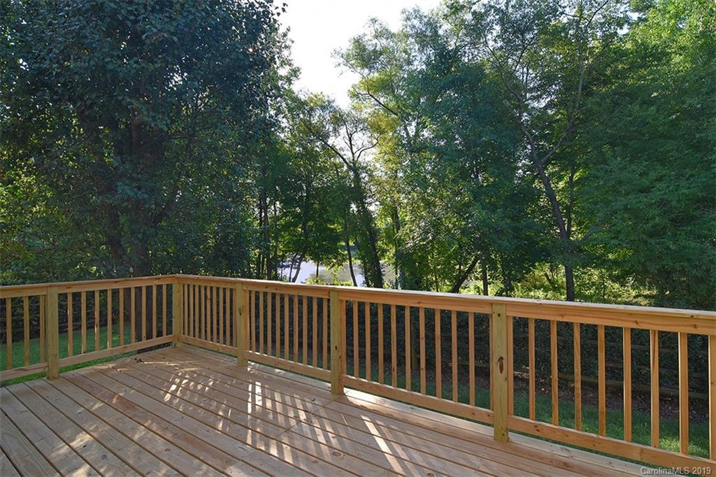 8700 Great Bear Court Charlotte NC 28269