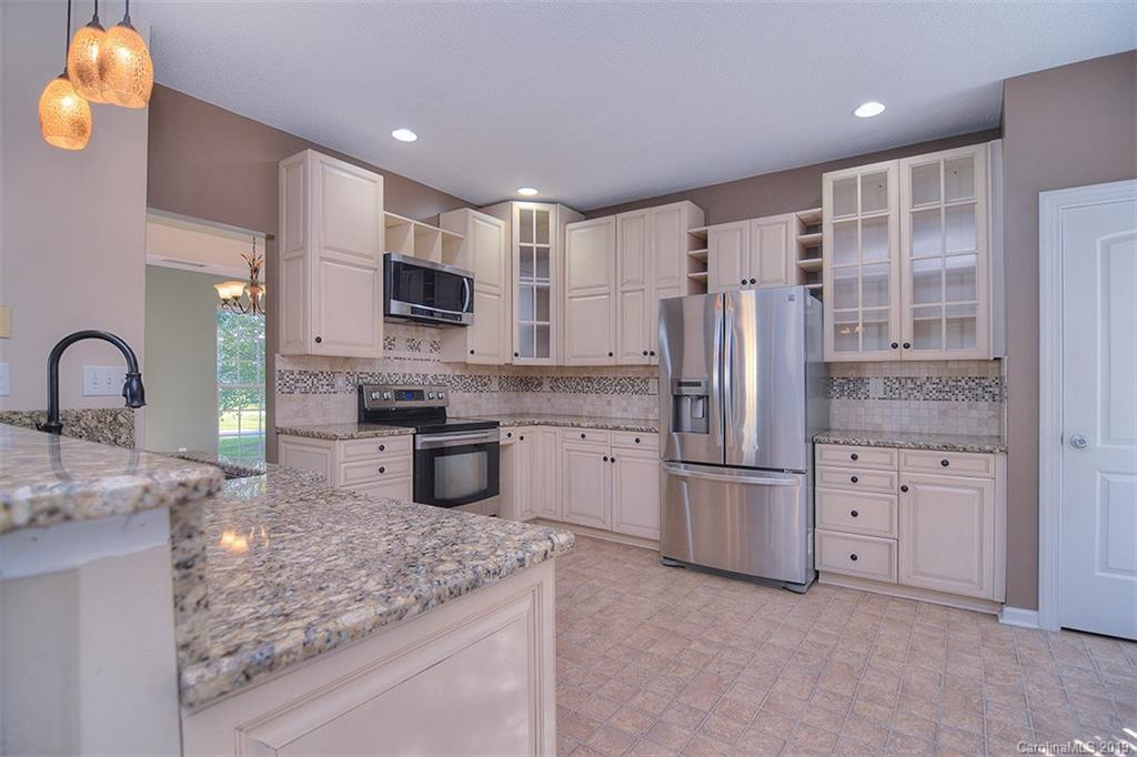 8700 Great Bear Court Charlotte NC 28269