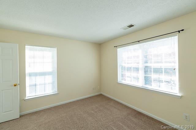 8700 Great Bear Court Charlotte NC 28269
