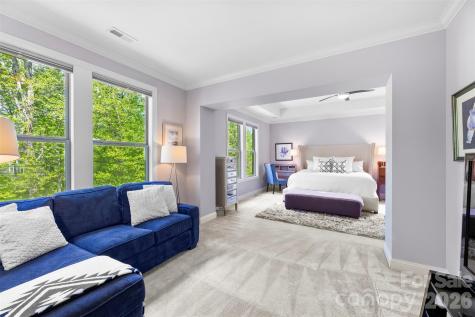 220 Kingsdown Avenue Charlotte NC 28270