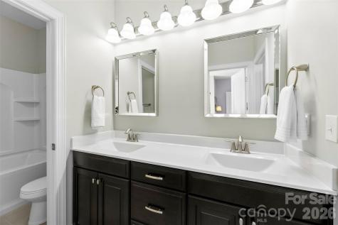 220 Kingsdown Avenue Charlotte NC 28270