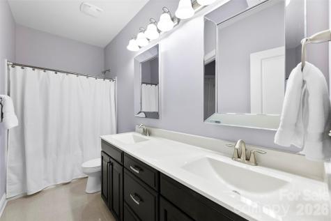 220 Kingsdown Avenue Charlotte NC 28270