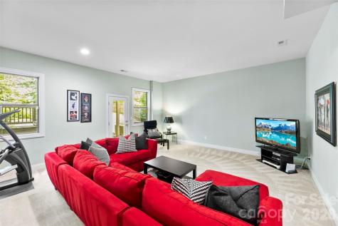 220 Kingsdown Avenue Charlotte NC 28270
