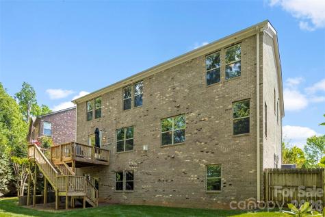 220 Kingsdown Avenue Charlotte NC 28270