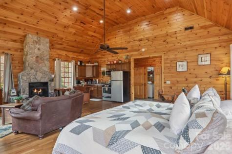 1012 Alarka Highlands Drive Bryson City NC 28713