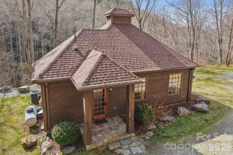 1012 Alarka Highlands Drive Bryson City NC 28713