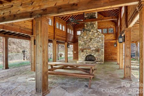 1012 Alarka Highlands Drive Bryson City NC 28713