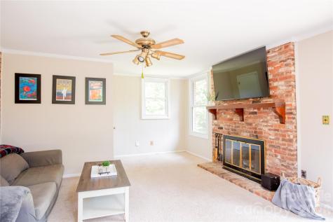 581 Clyde Drive Winston Salem NC 27104