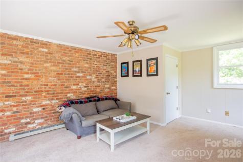 581 Clyde Drive Winston Salem NC 27104
