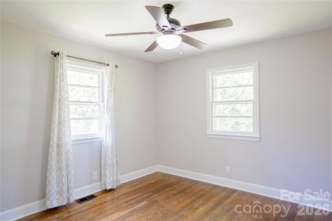 581 Clyde Drive Winston Salem NC 27104