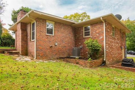 581 Clyde Drive Winston Salem NC 27104