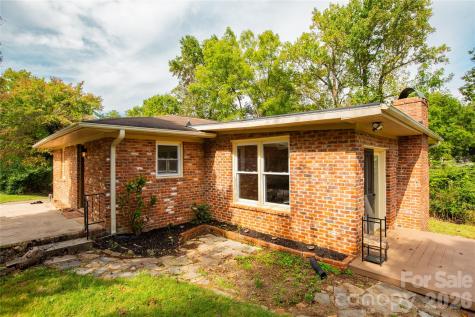 581 Clyde Drive Winston Salem NC 27104
