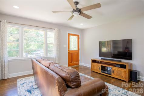 581 Clyde Drive Winston Salem NC 27104