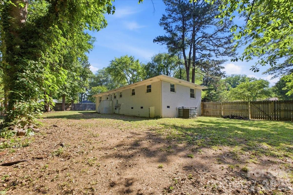1815 Haines Street Charlotte NC 28216
