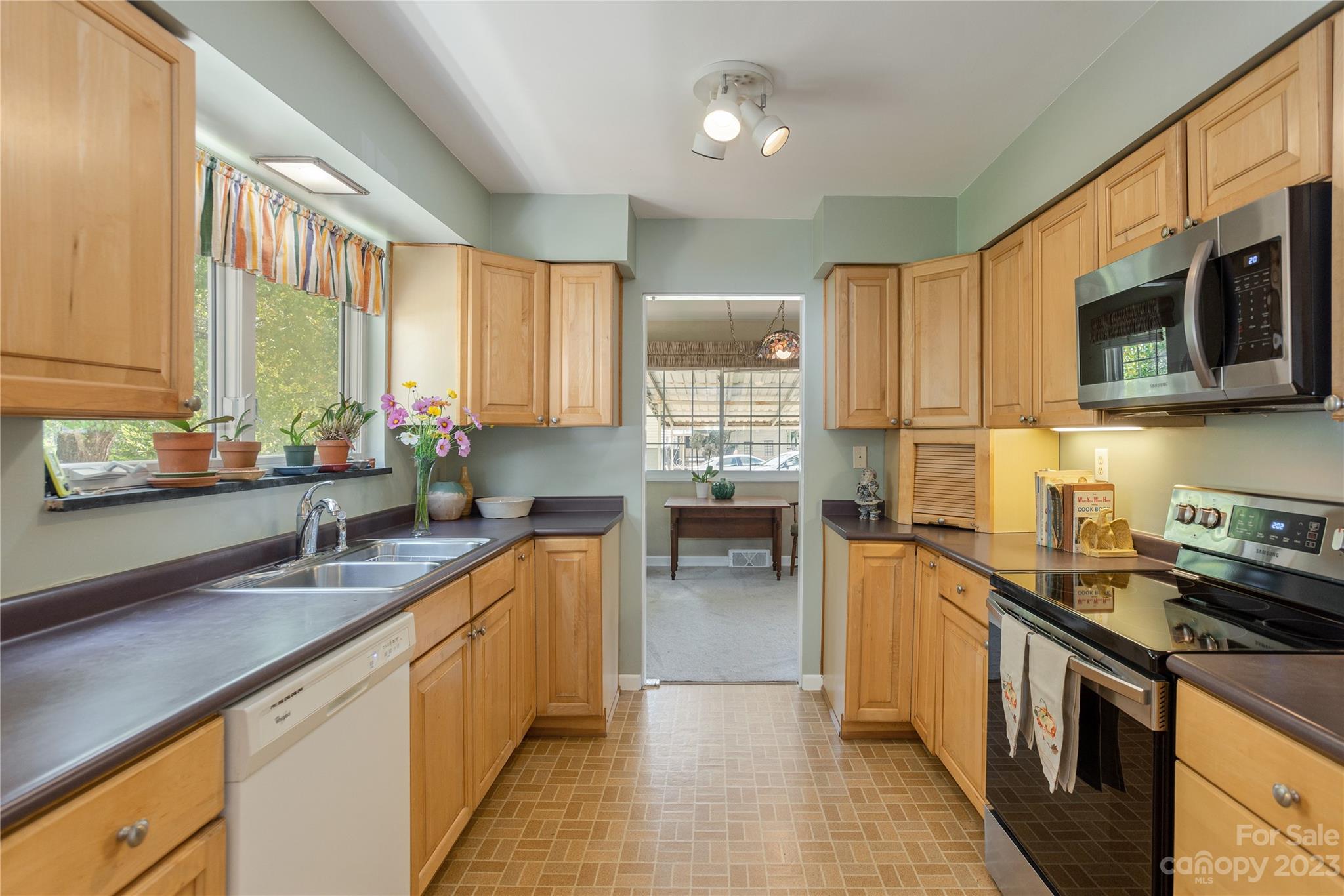 100 Arco Road Asheville NC 28805
