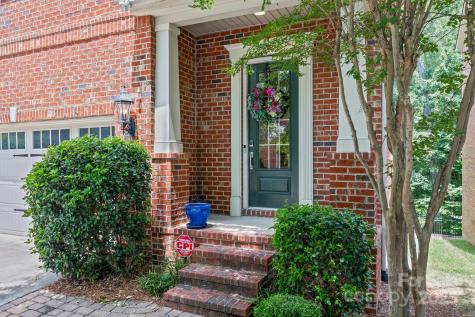 703 English Tudor Lane Charlotte NC 28211