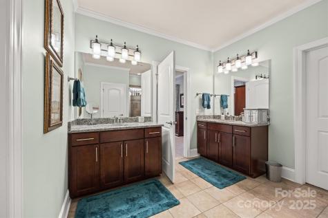 703 English Tudor Lane Charlotte NC 28211