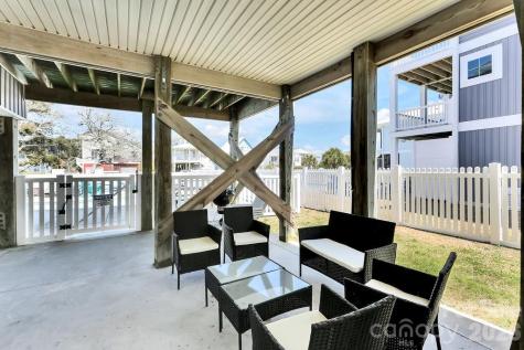 118 W Dolphin Drive Oak Island NC 28465