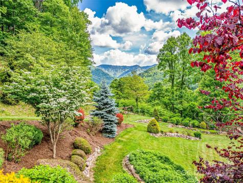 202 Emerald Lane Maggie Valley NC 28751