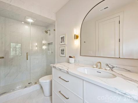2317 Sharon Lane Charlotte NC 28211