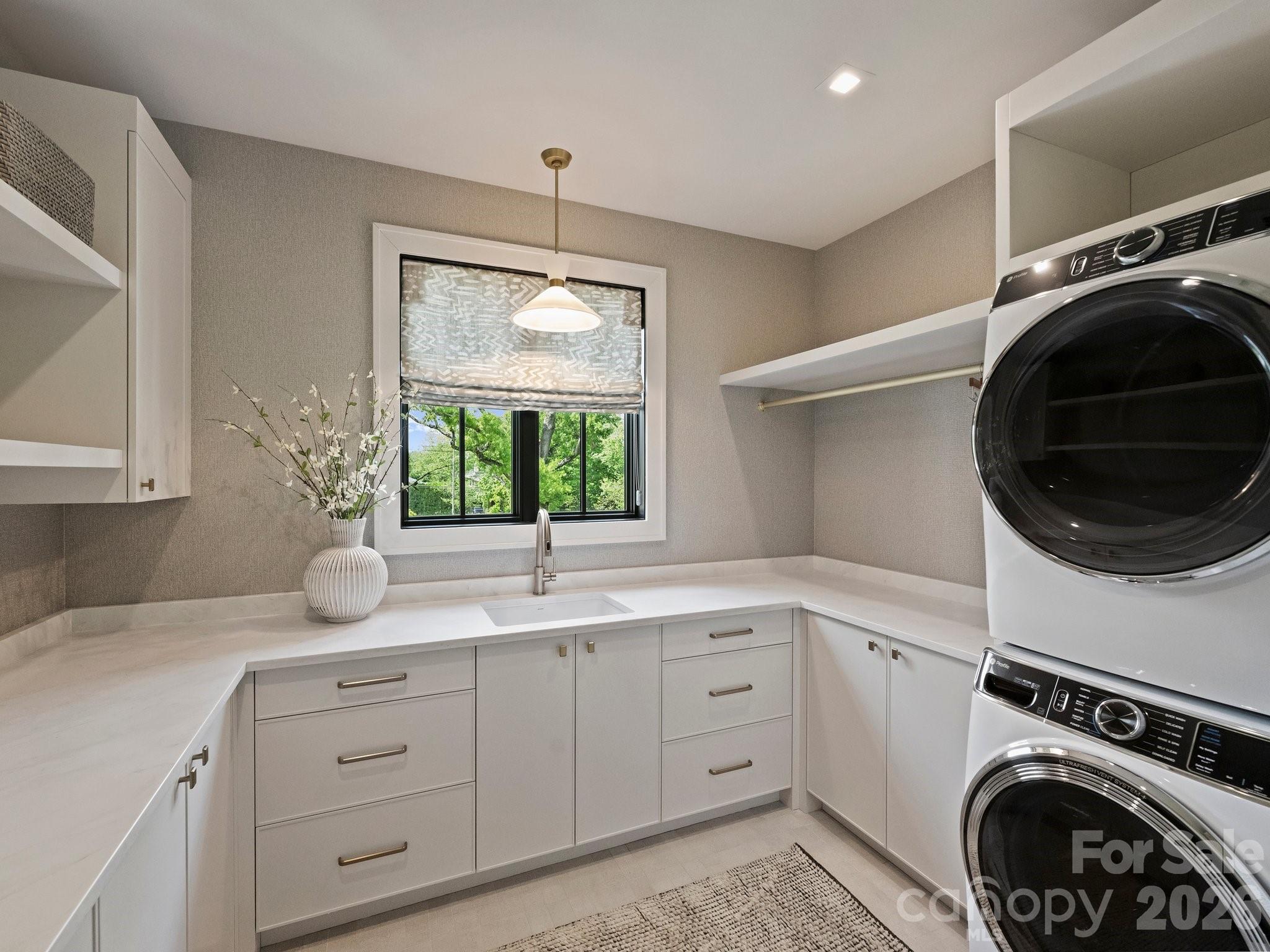 2317 Sharon Lane Charlotte NC 28211