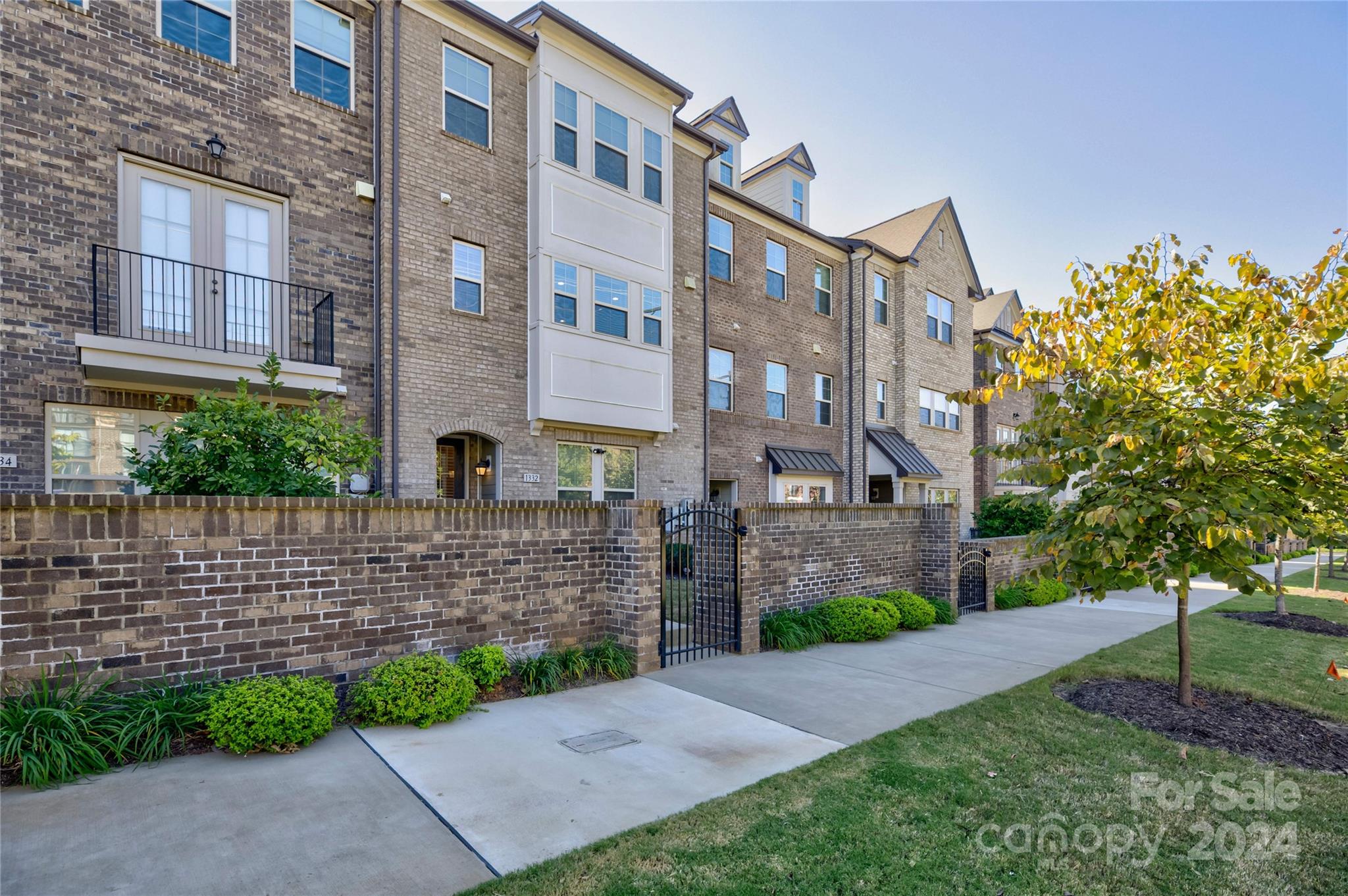 1332 E Woodlawn Road Charlotte NC 28209