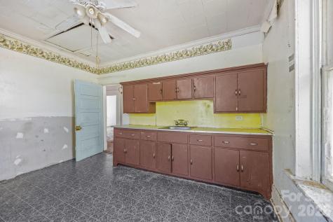 808 N Main Street N Salisbury NC 28144