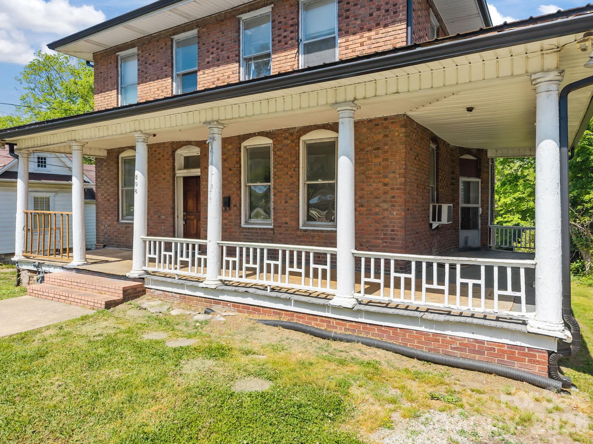 808 N Main Street N Salisbury NC 28144