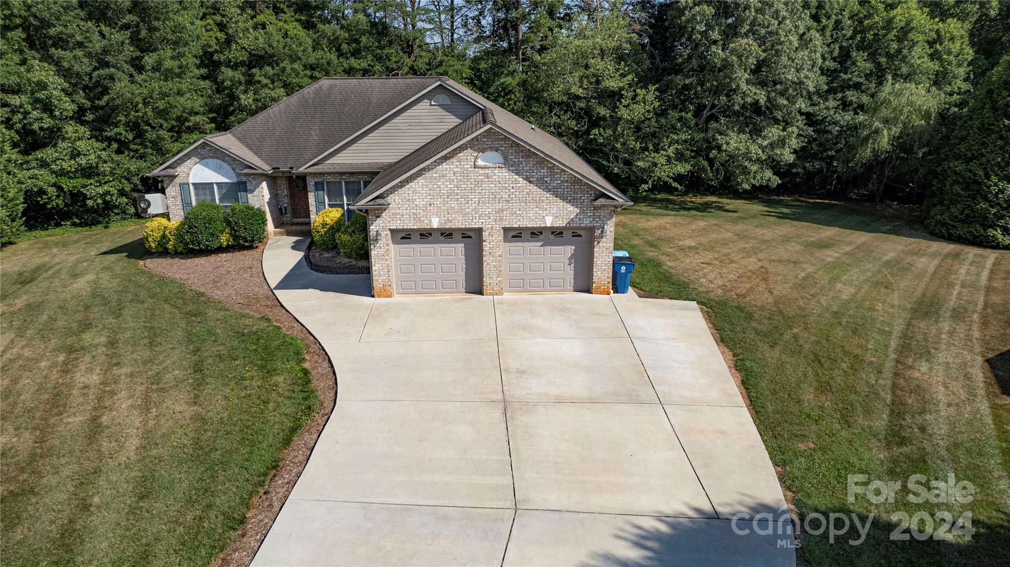2195 Hounds Way Hickory NC 28601