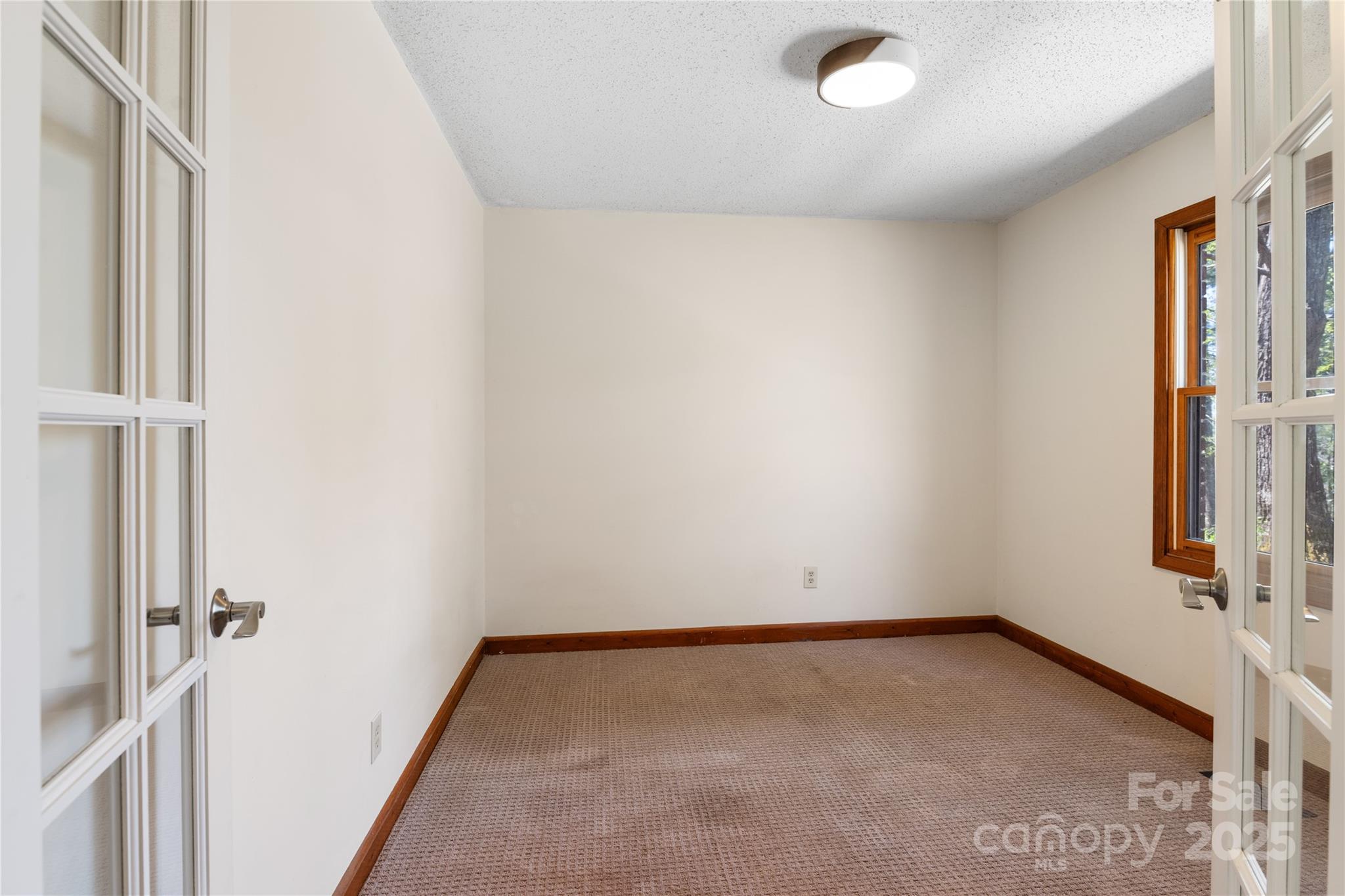 15 Elmwood Lane Asheville NC 28803