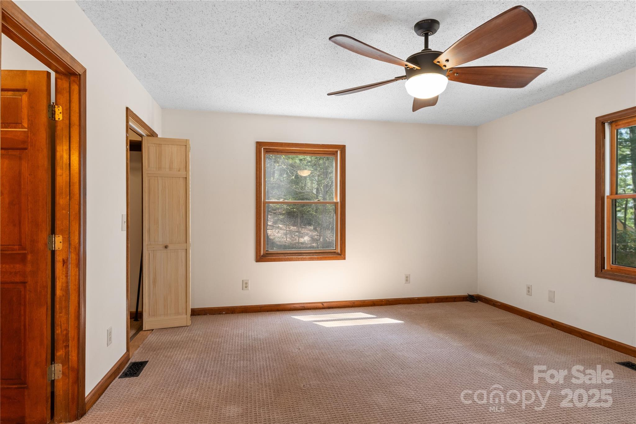 15 Elmwood Lane Asheville NC 28803