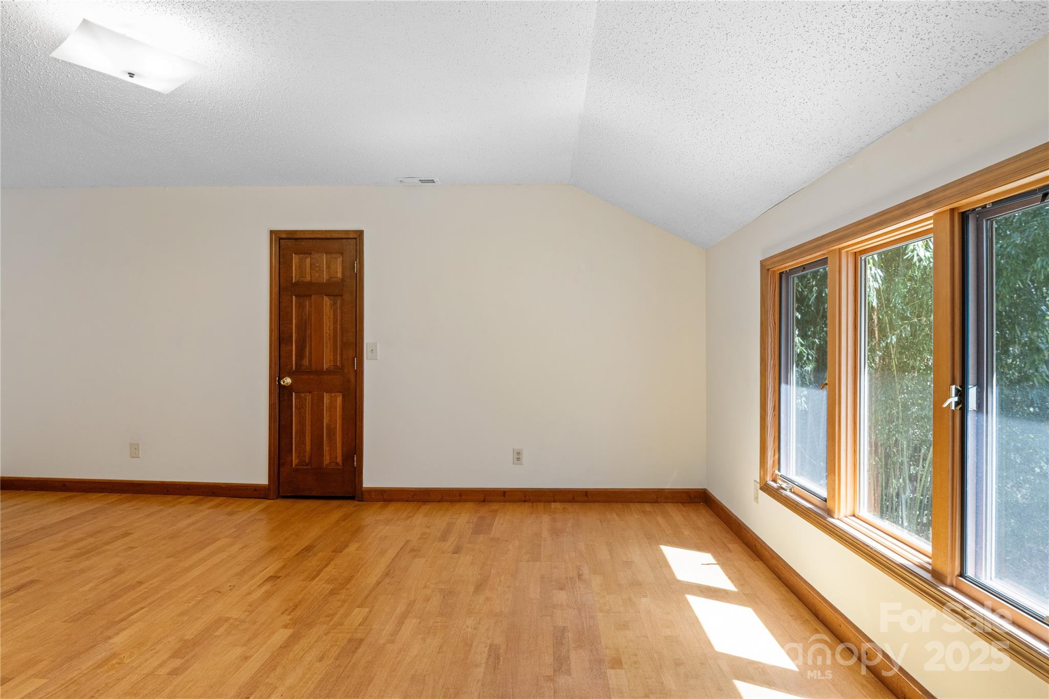 15 Elmwood Lane Asheville NC 28803