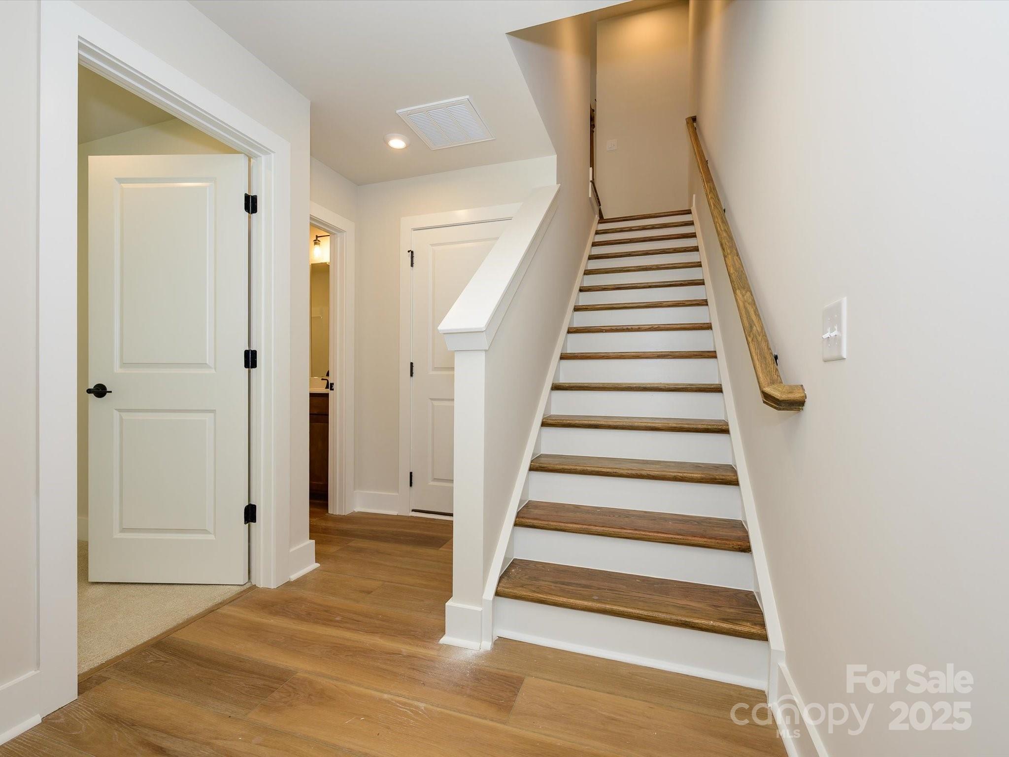 6009 Pivot Court Charlotte NC 28205