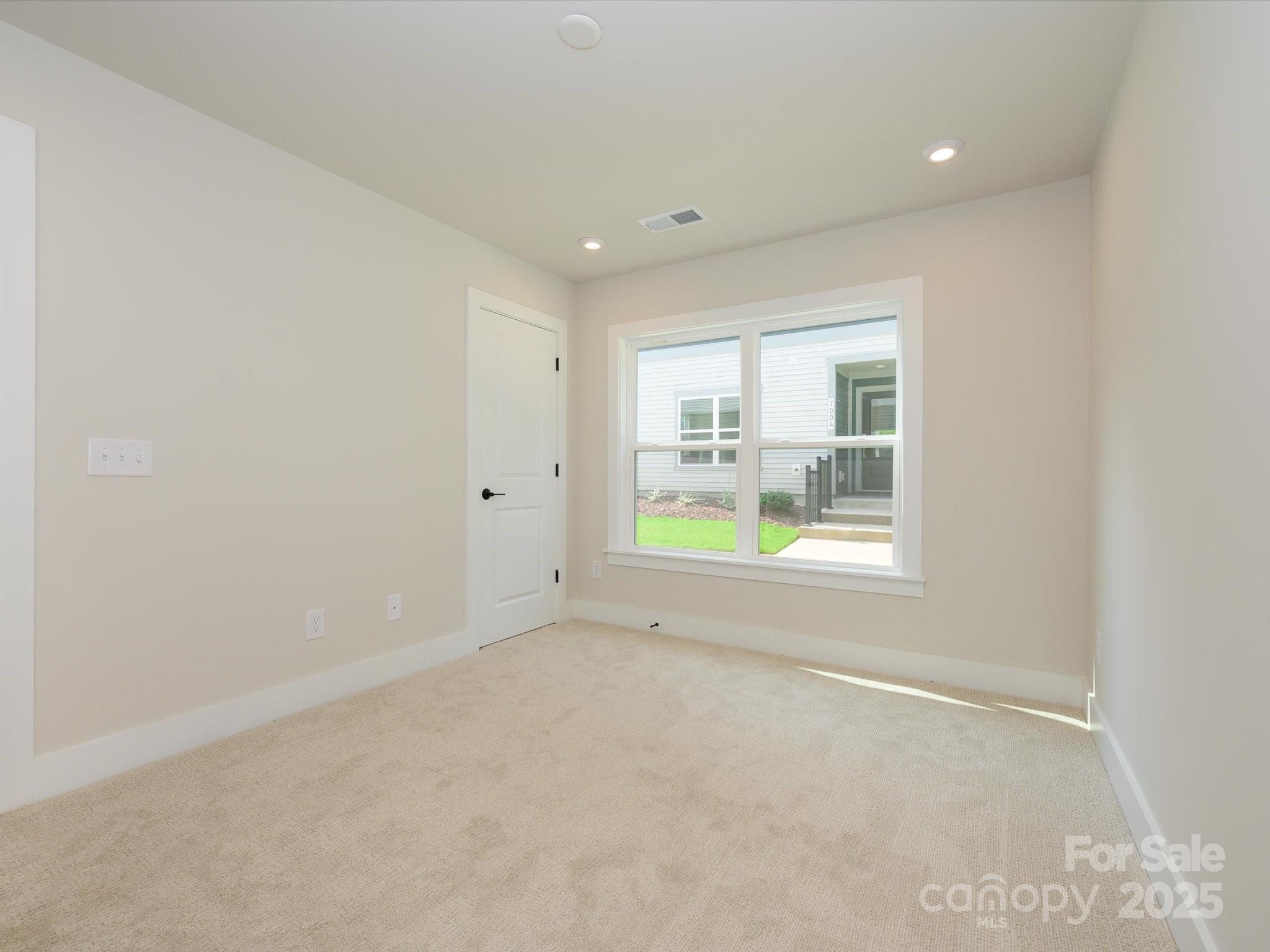 6009 Pivot Court Charlotte NC 28205