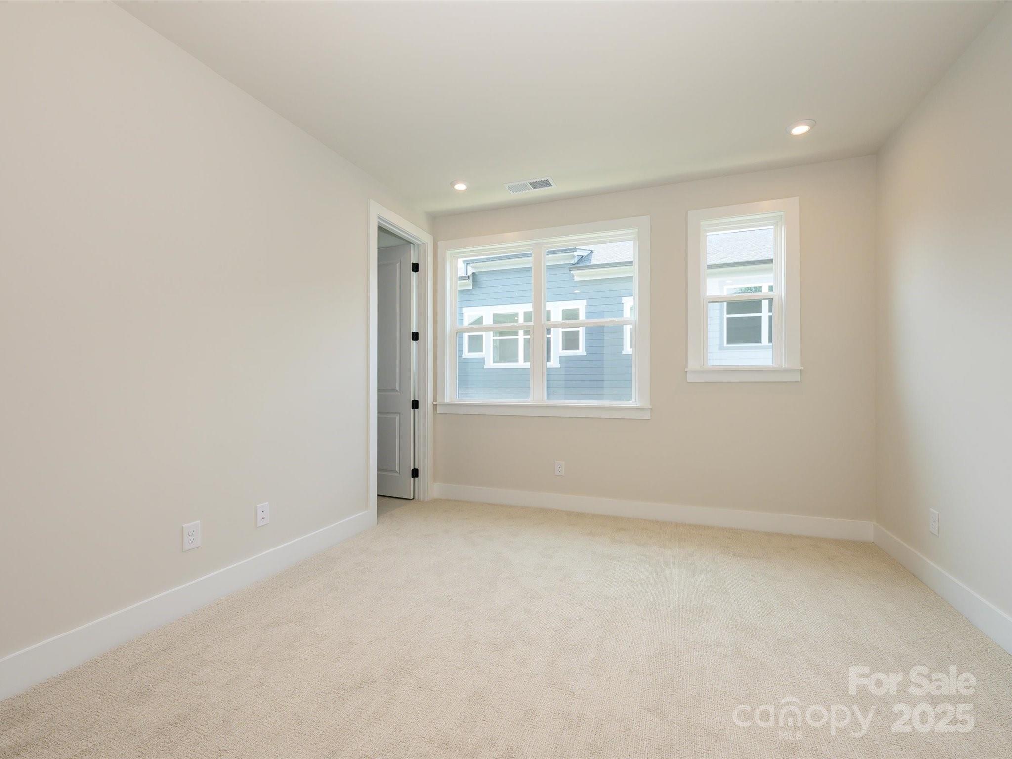 6009 Pivot Court Charlotte NC 28205