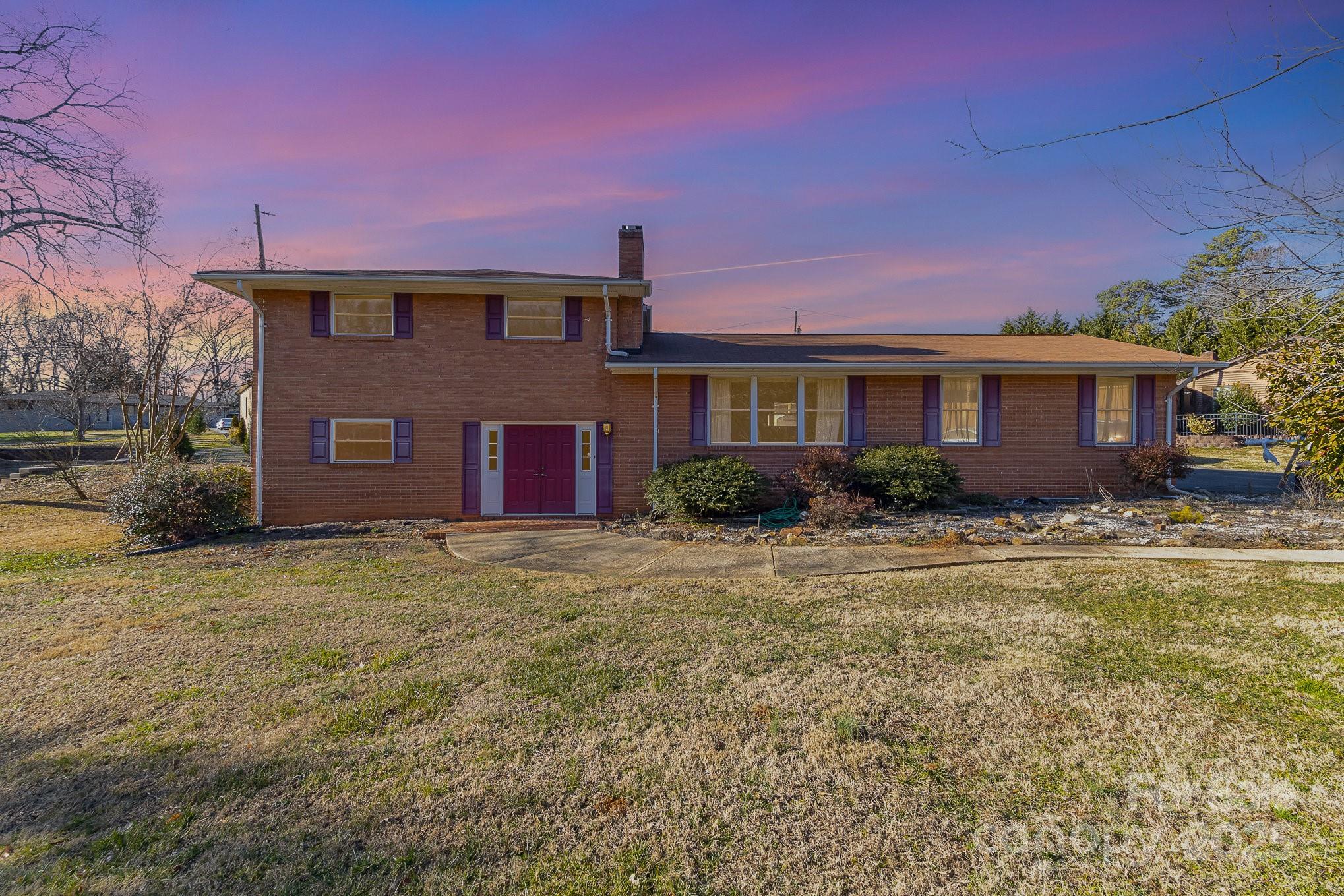 2718 Moores Park Drive Charlotte NC 28214