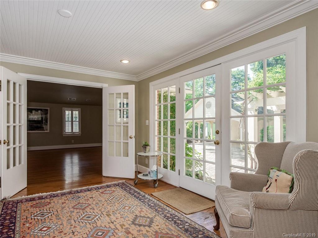2720 Rothwood Drive Charlotte NC 28211