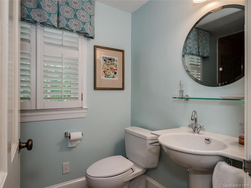 2720 Rothwood Drive Charlotte NC 28211