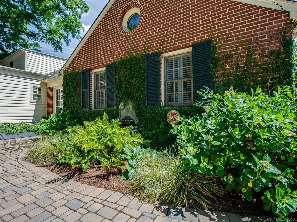 2720 Rothwood Drive Charlotte NC 28211