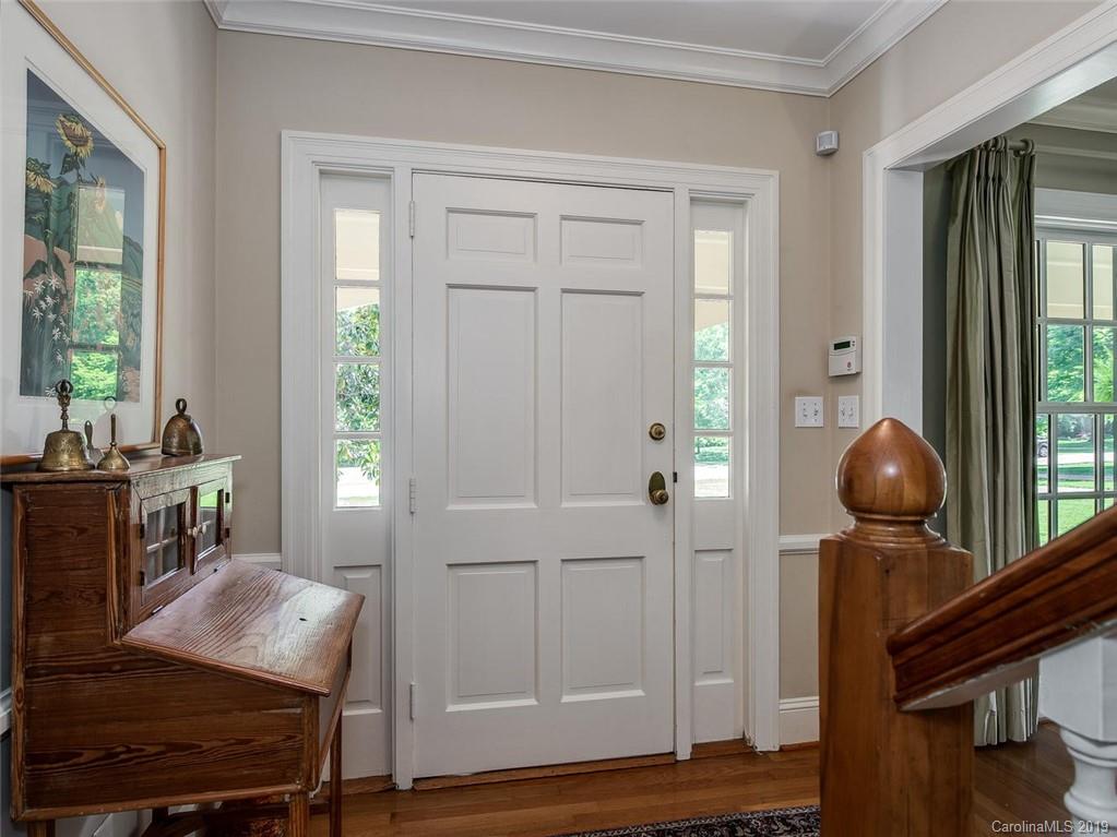 2720 Rothwood Drive Charlotte NC 28211