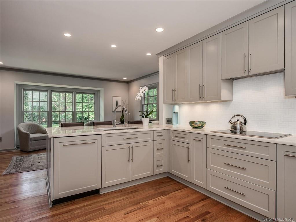 2720 Rothwood Drive Charlotte NC 28211