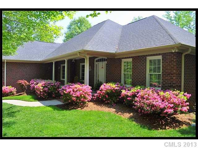 240 Pebble Stone Lane Matthews NC 28104