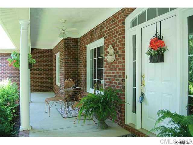 240 Pebble Stone Lane Matthews NC 28104