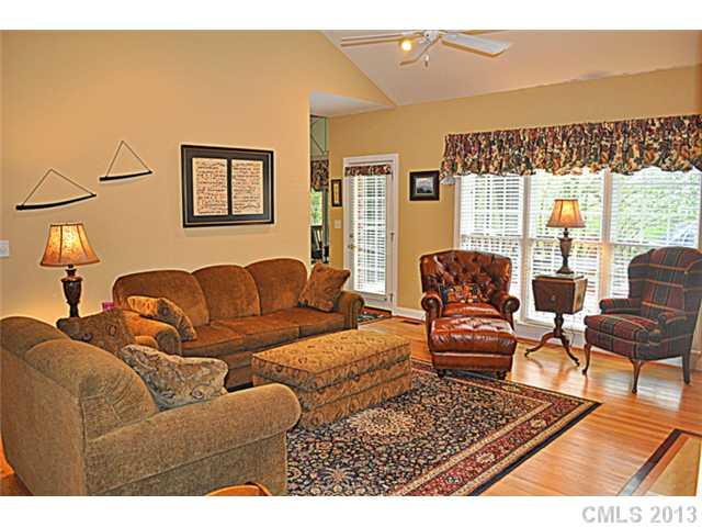 240 Pebble Stone Lane Matthews NC 28104