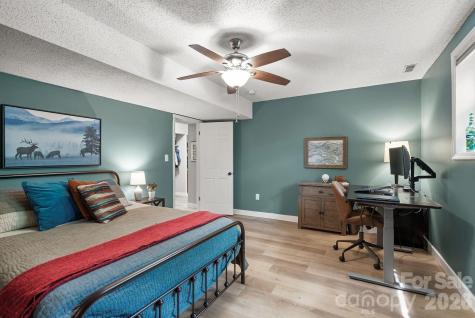 16 Chipping Green Drive Arden NC 28704