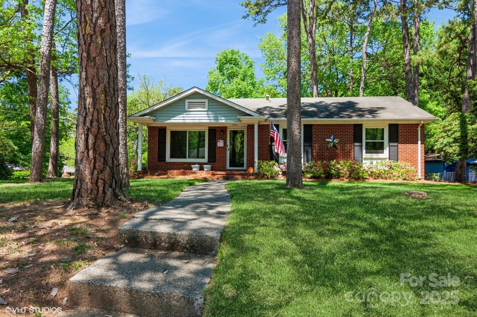 1501 Briarfield Drive Charlotte NC 28205