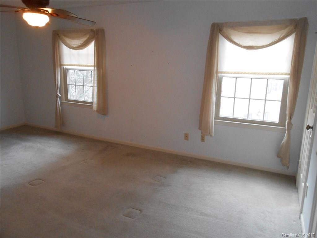 6832 Constitution Lane Charlotte NC 28210