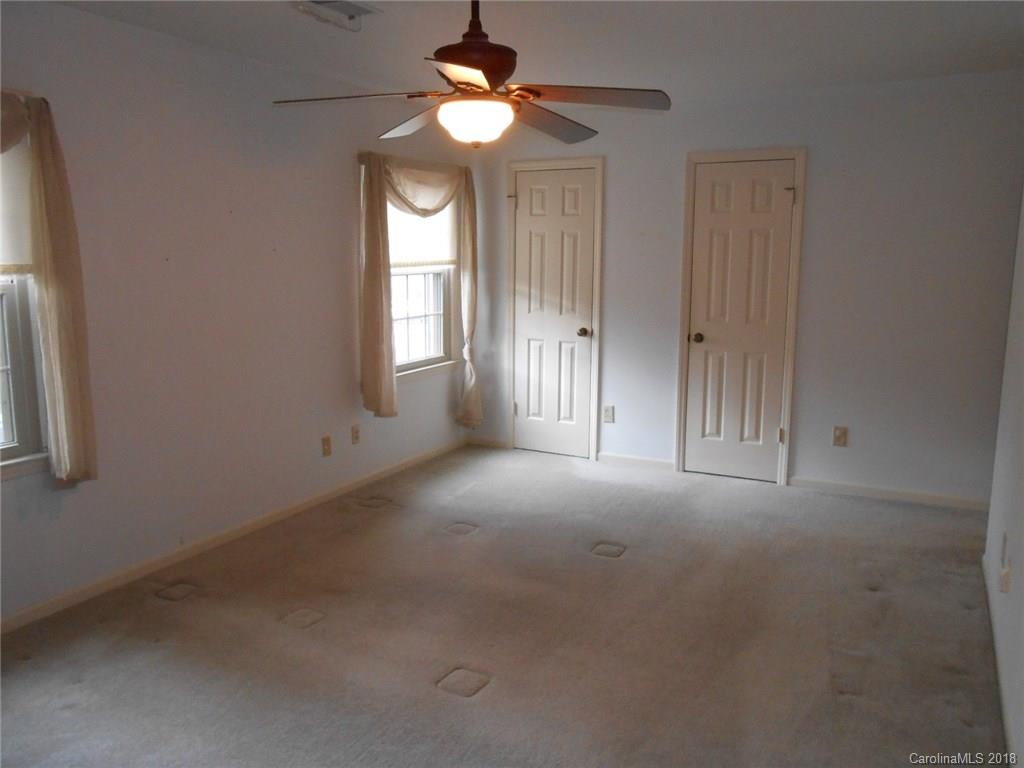 6832 Constitution Lane Charlotte NC 28210