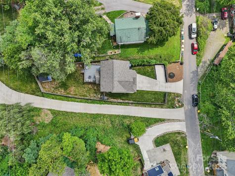 8 Apple Lane Asheville NC 28804