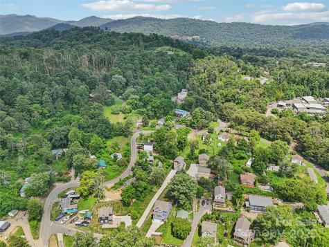 8 Apple Lane Asheville NC 28804